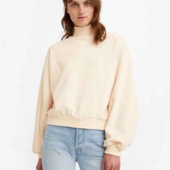 Levi's Tops - Levi's buttercream mock neck Sweatshirt Size xs fits small euc